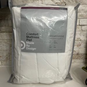 Brand new! $30 Made by Design Comfort Mattress Pad Twin XL